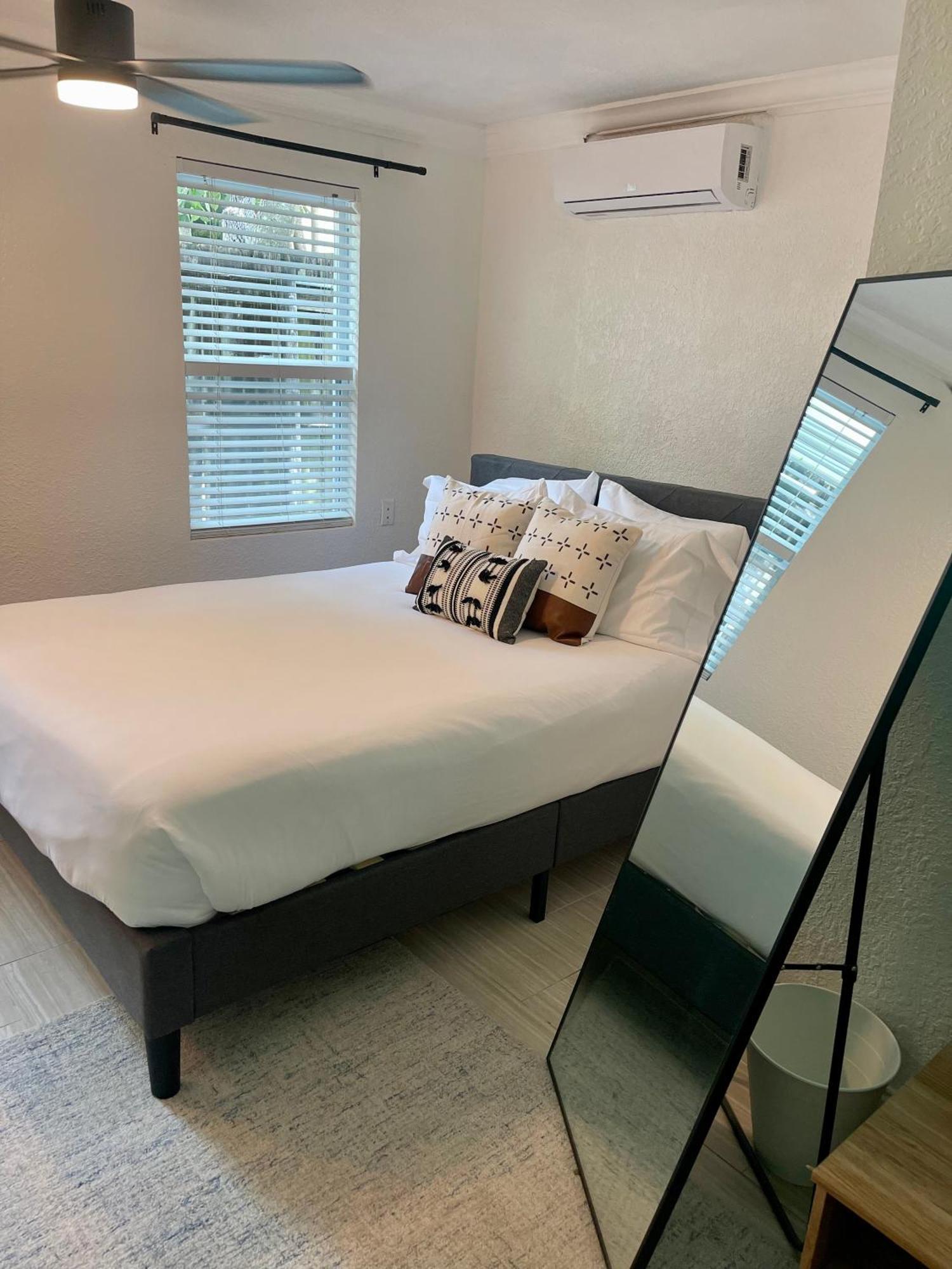 Las Olas Guest House Форт Лодърдейл Екстериор снимка