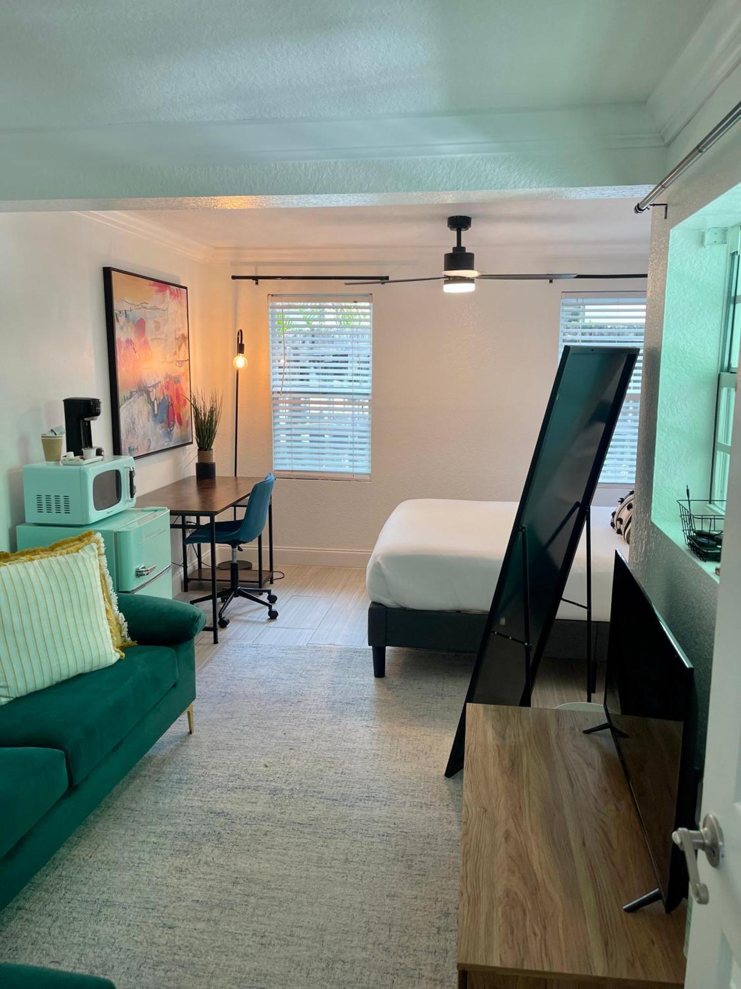 Las Olas Guest House Форт Лодърдейл Екстериор снимка