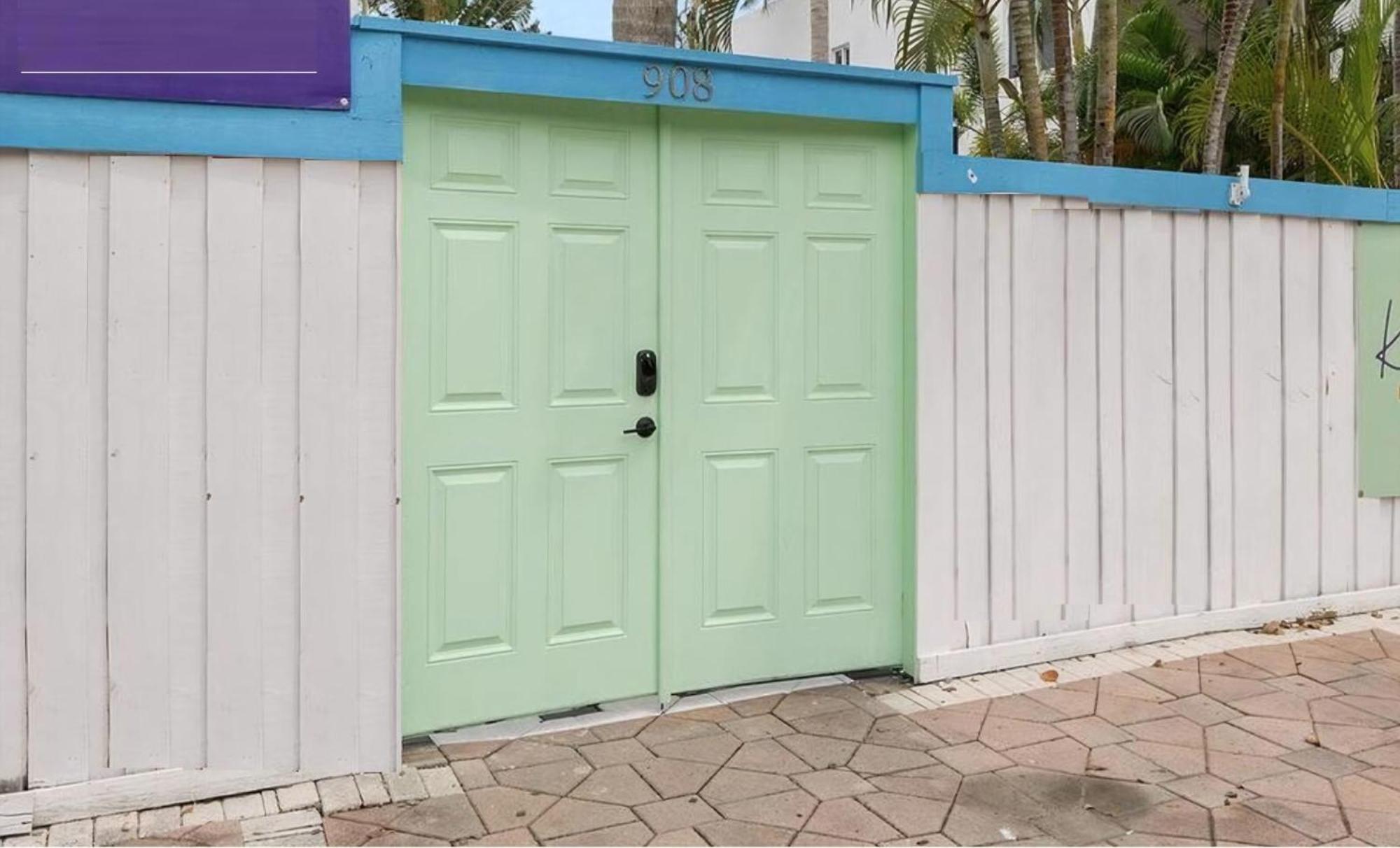 Las Olas Guest House Форт Лодърдейл Екстериор снимка